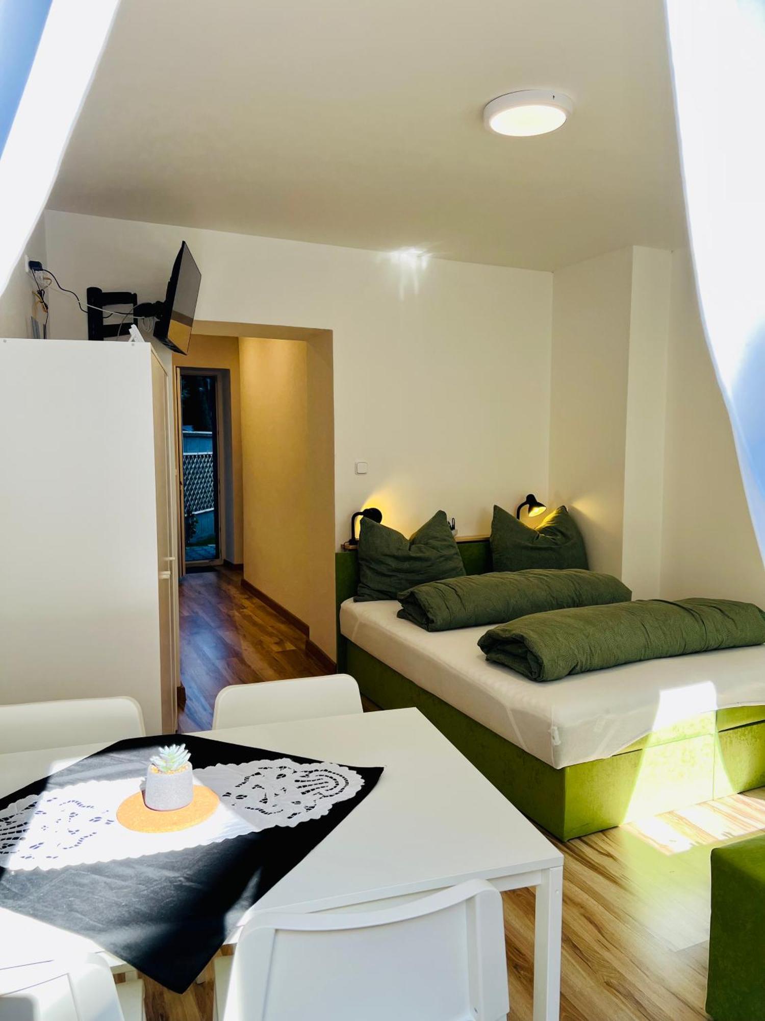 Bezbarierove Apartmany Se Zahradkou Chrastava ภายนอก รูปภาพ